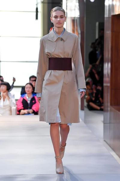 Look 1